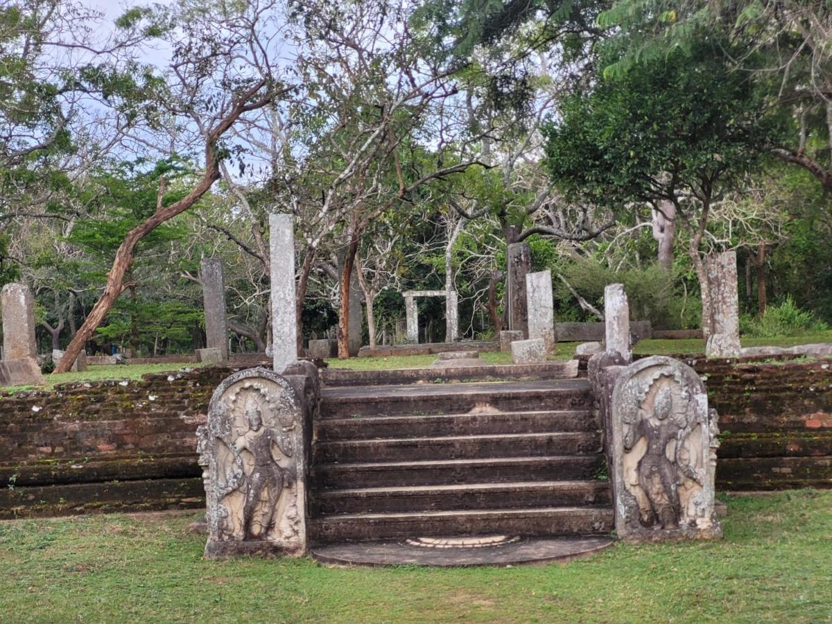 Arachchi Heritage Анурадхапура Екстер'єр фото